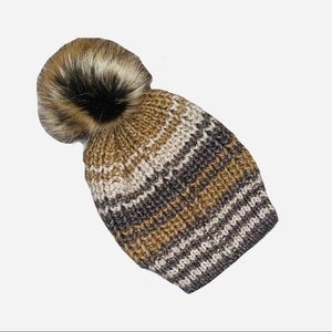 Nardi & Tagliaferri Winter Knit Hat w/ Faux-fur Pom-pom. Tan, Beige, and Gray